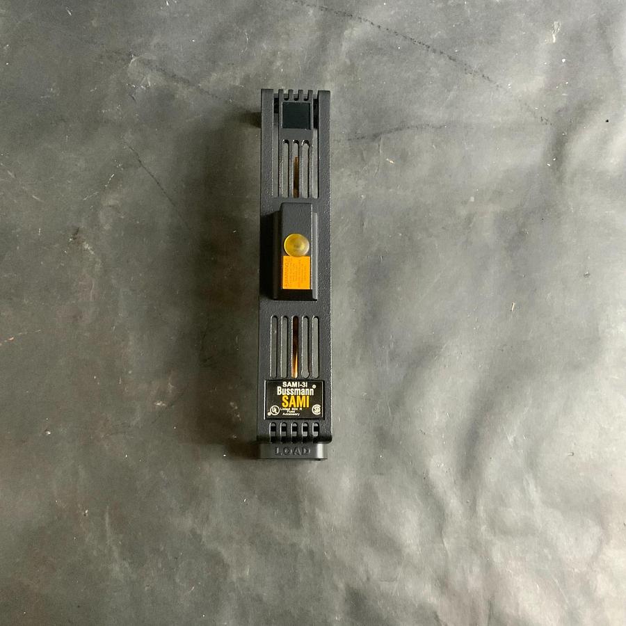 Used EATON BUSSMANN SAMI-3I 65-100AMP FUSE BLOCK ($15 OBO)