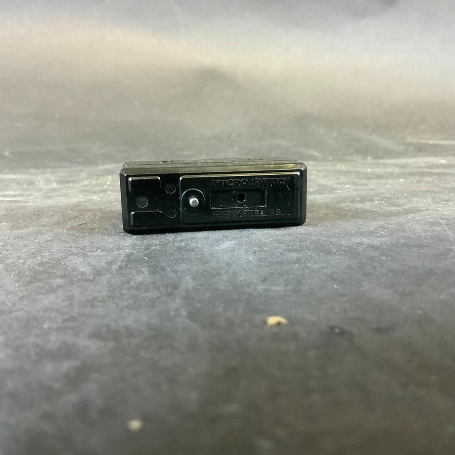 Used HONEYWELL MICROSWITCH BA-3CX716 LIMIT SWITCH ($10 OBO)