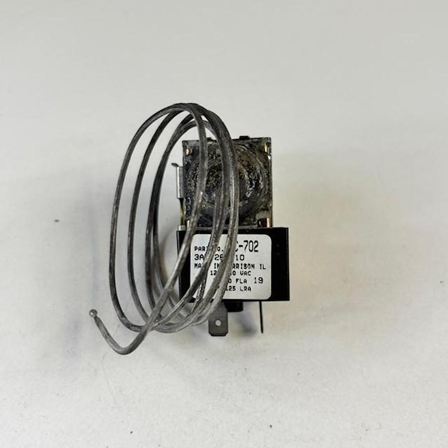 Used GEMLINE GC-702 TEMPERATURE CONTROL