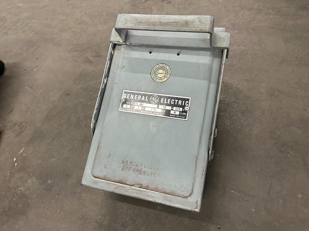 Used BUSS PLUG - General Electric - FL-361 ($75 OBO)