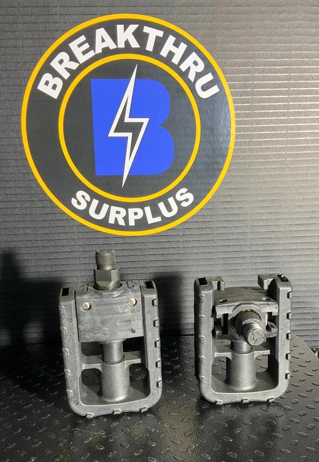 FAT CAT FOLDING BICYCLE PEDALS ($5/PAIR OBO)