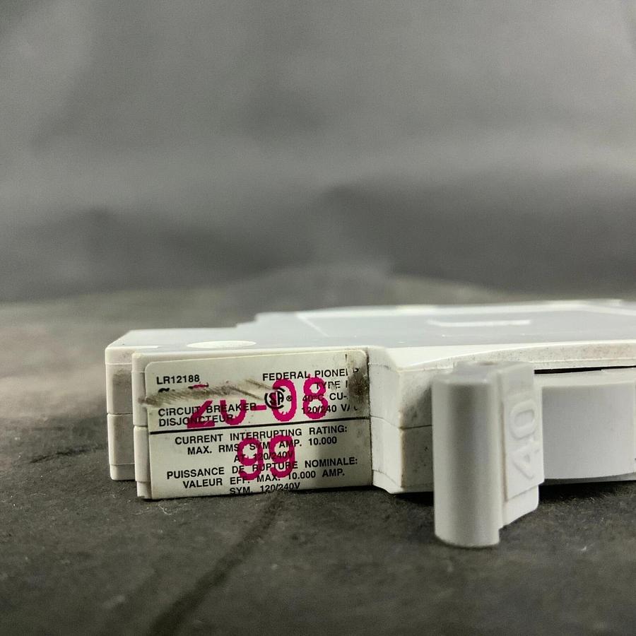 Used FEDERAL PIONEER LR12188 CIRCUIT BREAKER ($22 OBO)