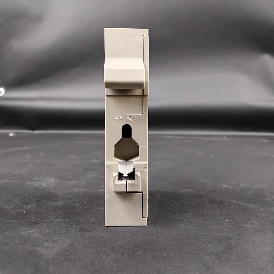 Used TELEMENCANIQUE DF6-AB10 FUSE HOLDER ($12 OBO)