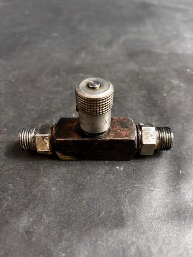 Used PARKER PN400S FLOW CONTROL VALVE ($16 OBO)