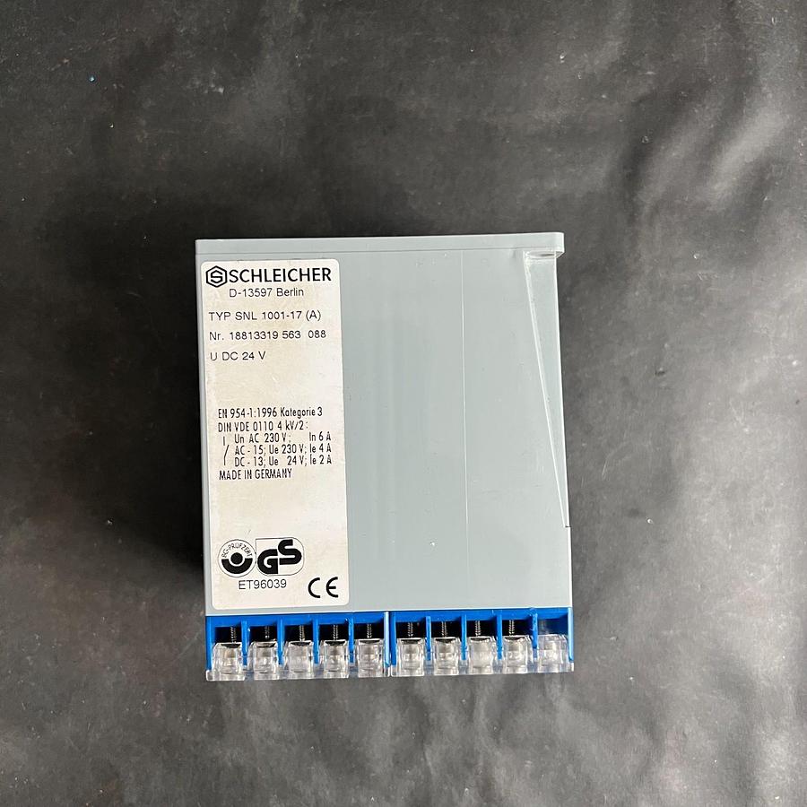 Used SCHLEIGER SNL 1001-17 SAFETY RELAY ($140 OBO)