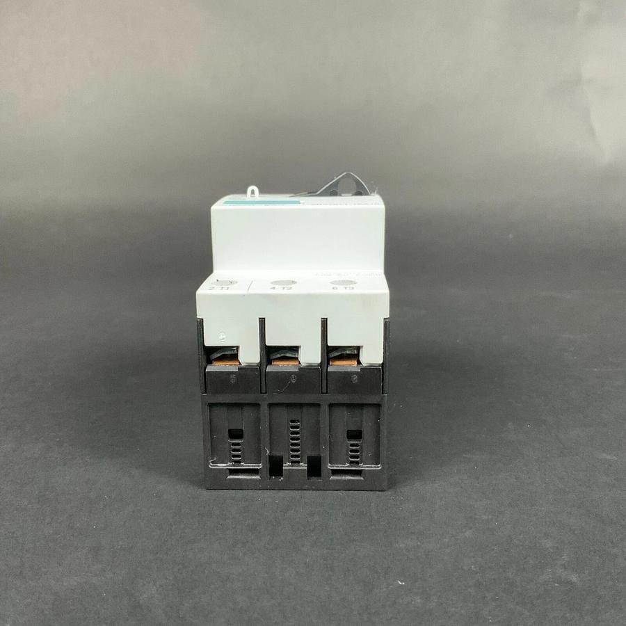 SIEMENS 3RV1011 1EA10 CIRCUIT BREAKER ($10 OBO)