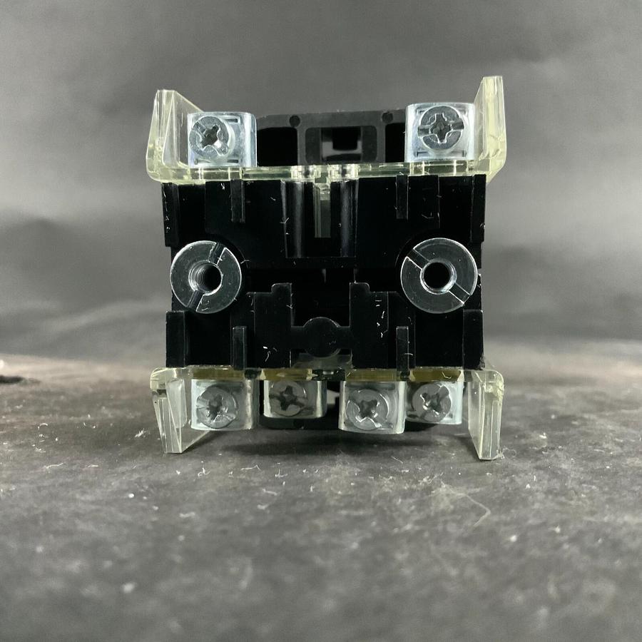 Used ALLEN BRADLEY 800T-QB24R PUSH BUTTON ($40 OBO)