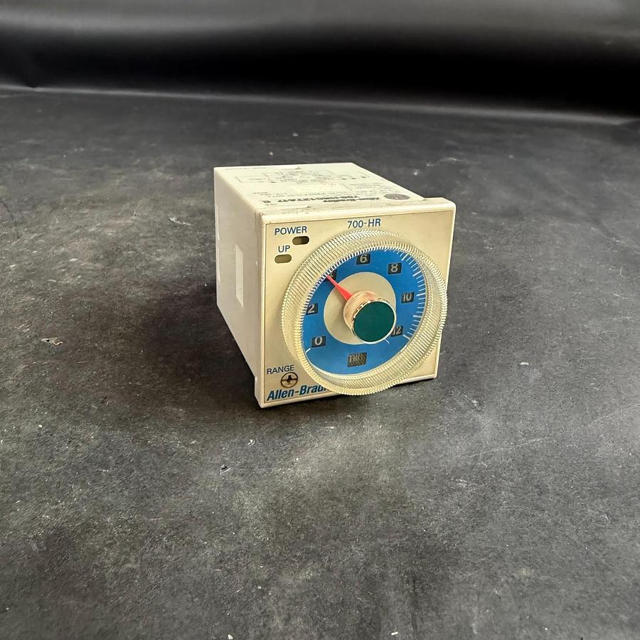 Used ALLEN BRADLEY 700-HRC12TA17 SER C TIMING RELAY ($20 OBO)