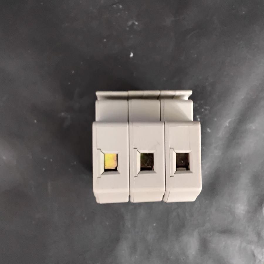 Used FERRAZ SHAWMUT USCC3 ULTRASAFE FUSEHOLDER ($17 OBO)