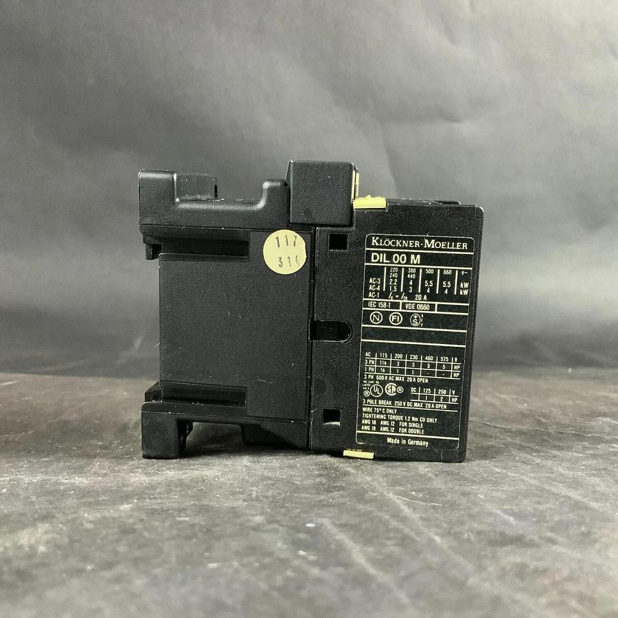 Used MOELLER DIL 00M 115V 60HZ CONTACTOR ($13 OBO)