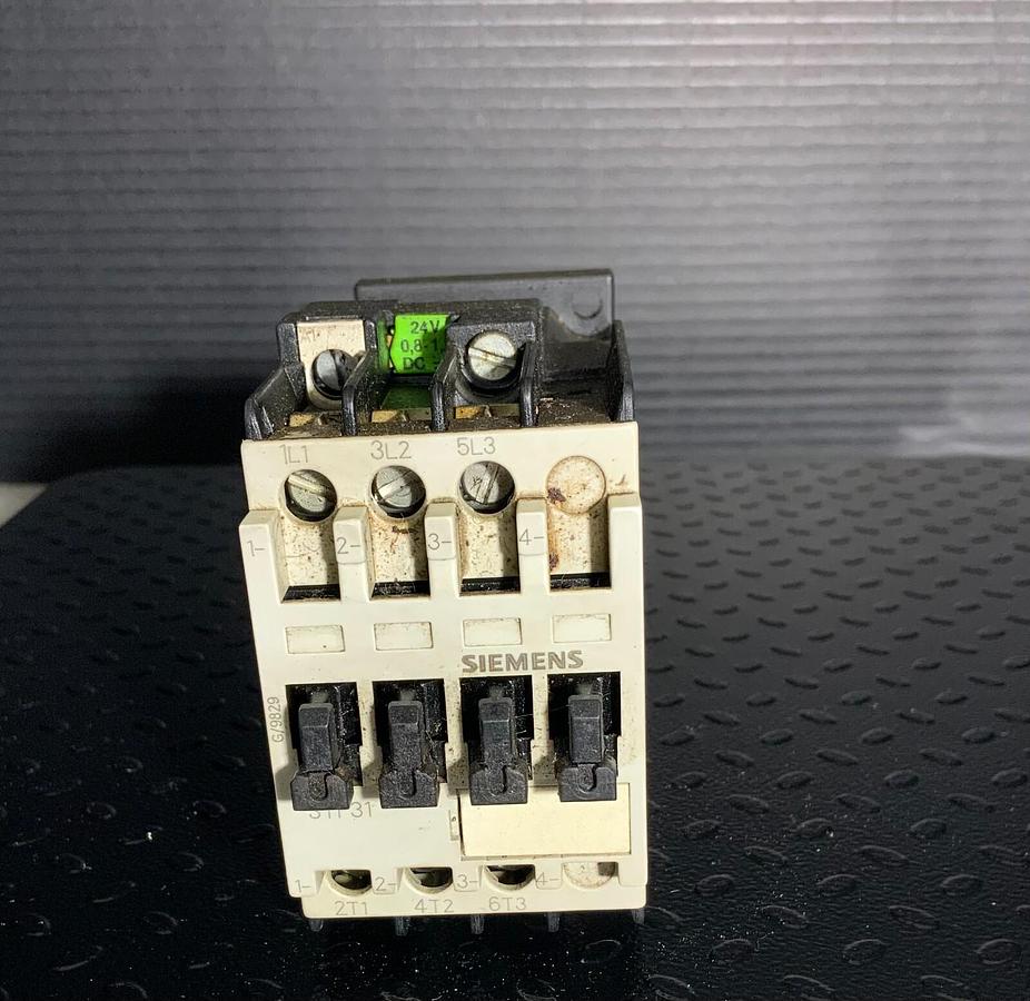 Used SIEMENS 3TF3100-0BB4 ($154.89/EACH OBO)