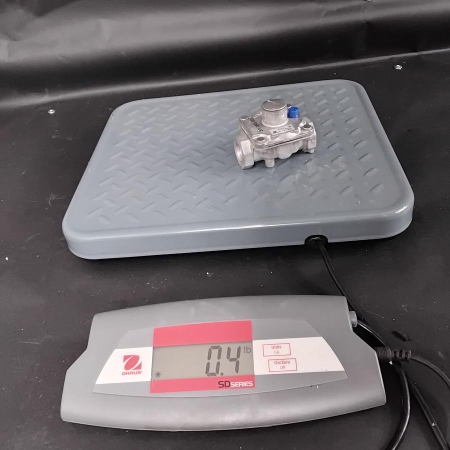 Used MAXITROL RV47AL PRESSURE REGULATOR ($34 OBO)
