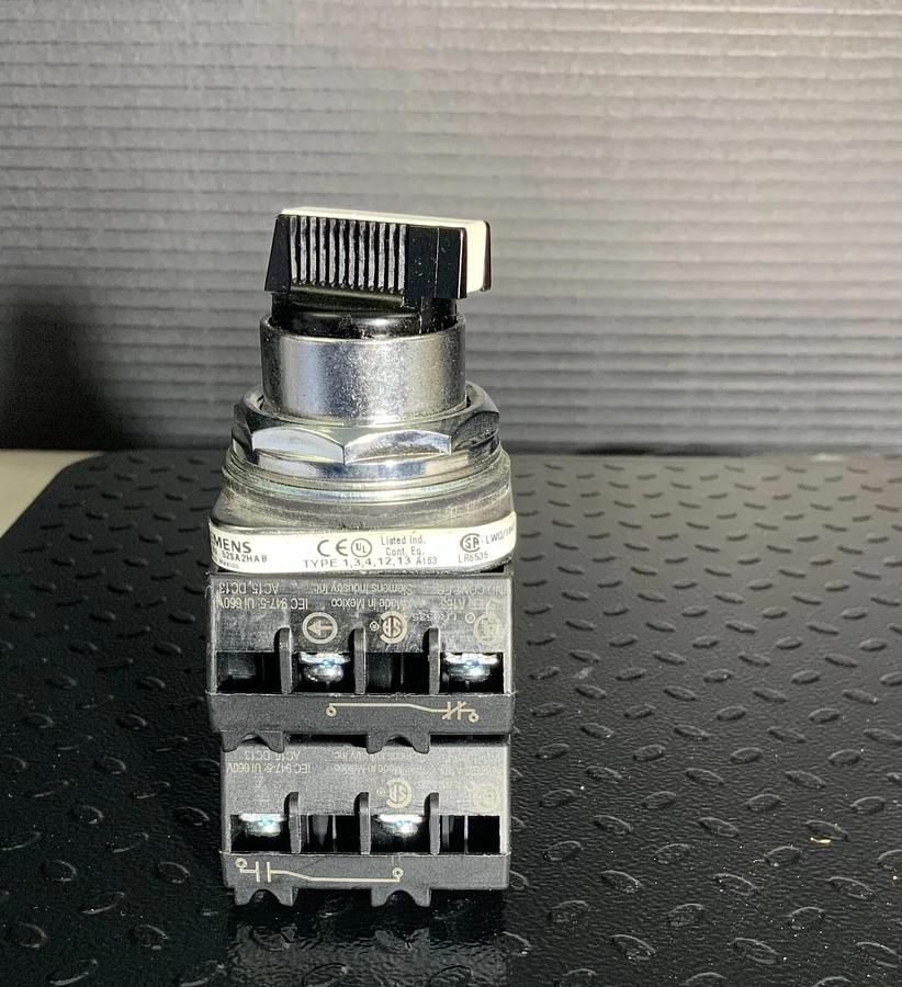 SIEMENS 52SA2HAB ($34.99/EACH OBO)