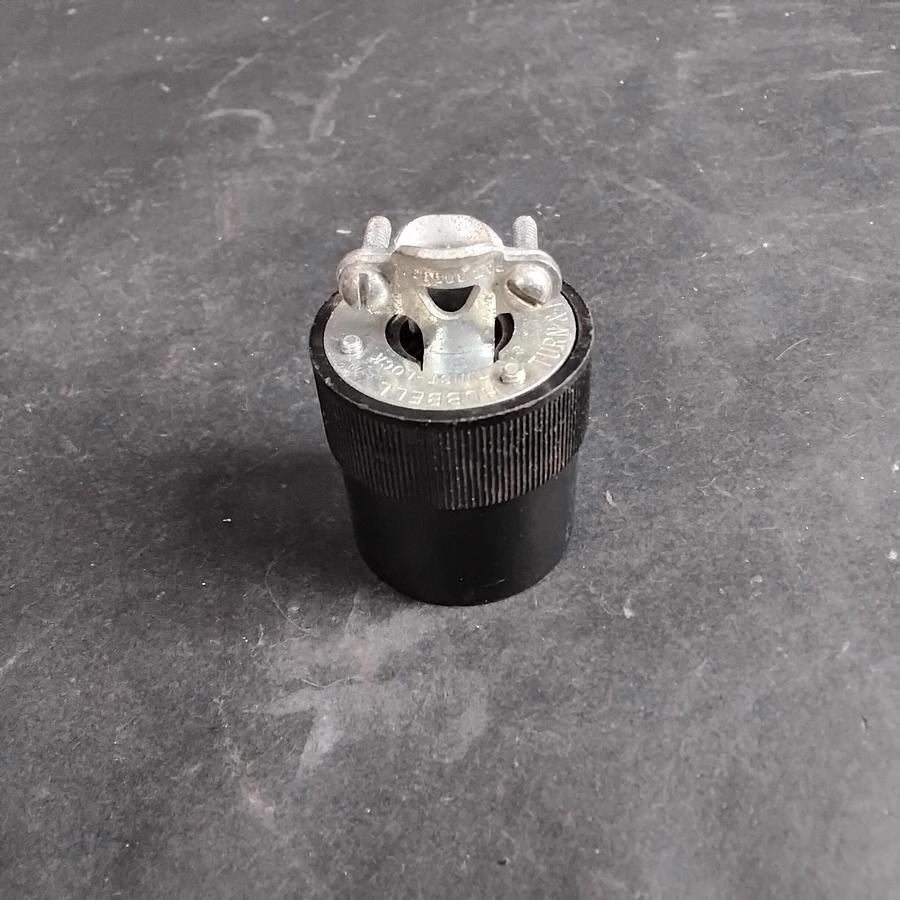 Used HUBBELL TWIST LOCK CONNECTOR BODY ($9 OBO)