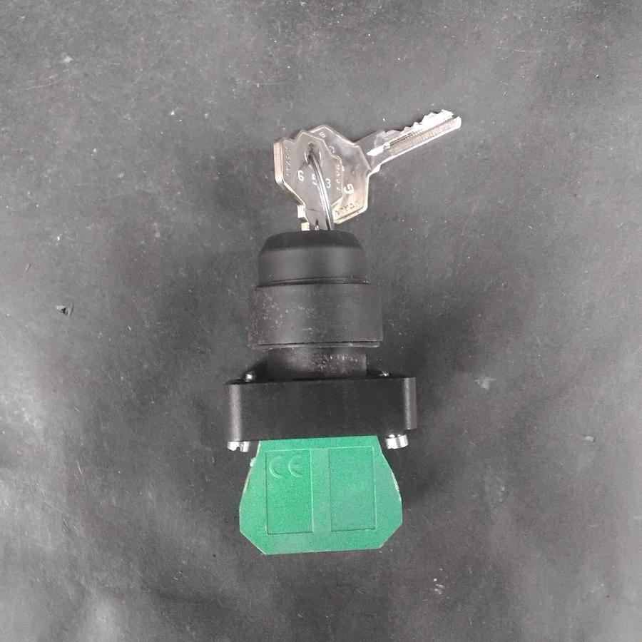 Used COMEPI EXC-1040 SELECTOR SWITCH ($16 OBO)