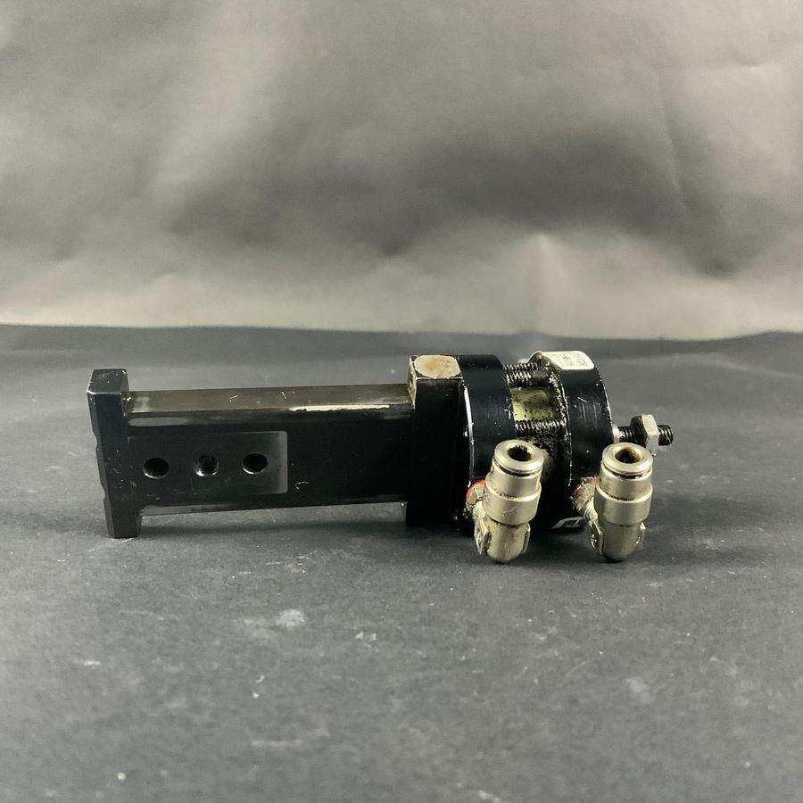 Used PARKER .75NLP40.50 PNEUMATIC CYLINDER ($45 OBO)