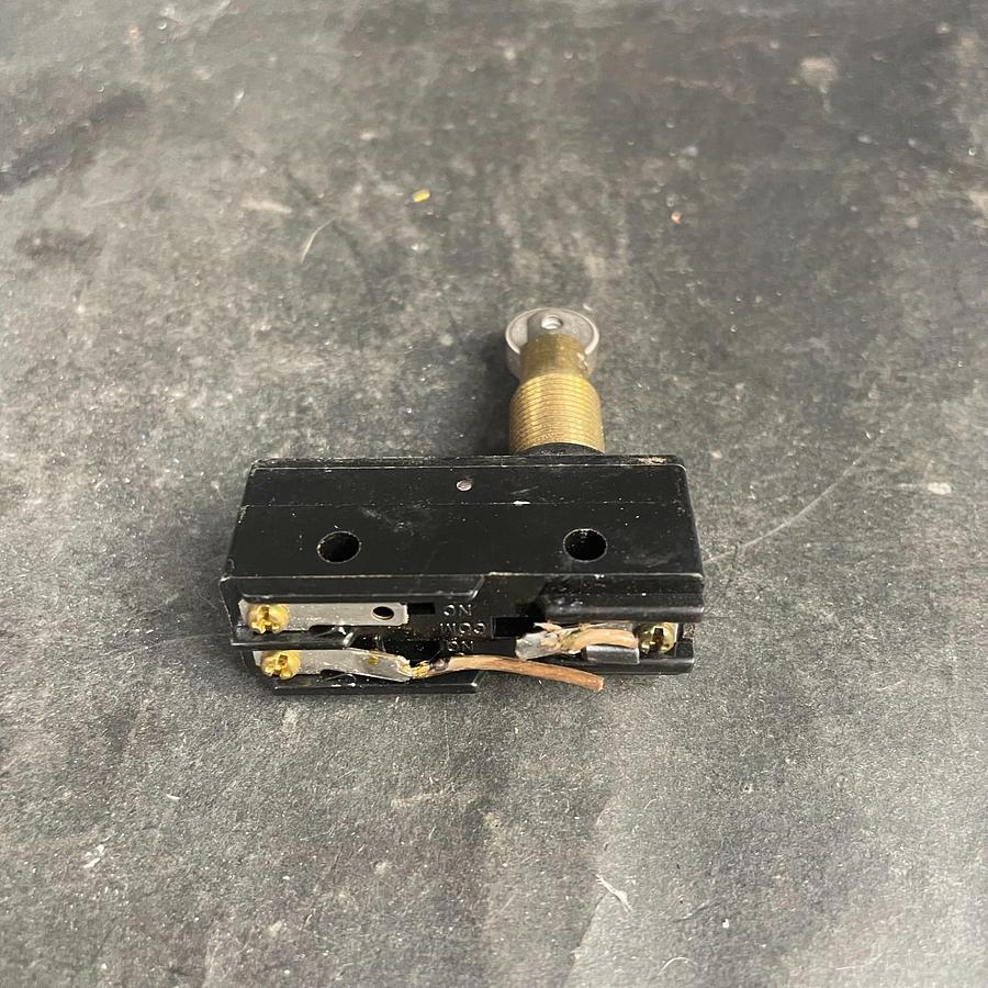 Used OMRON Z-15HQ22 MICRO SWITCH