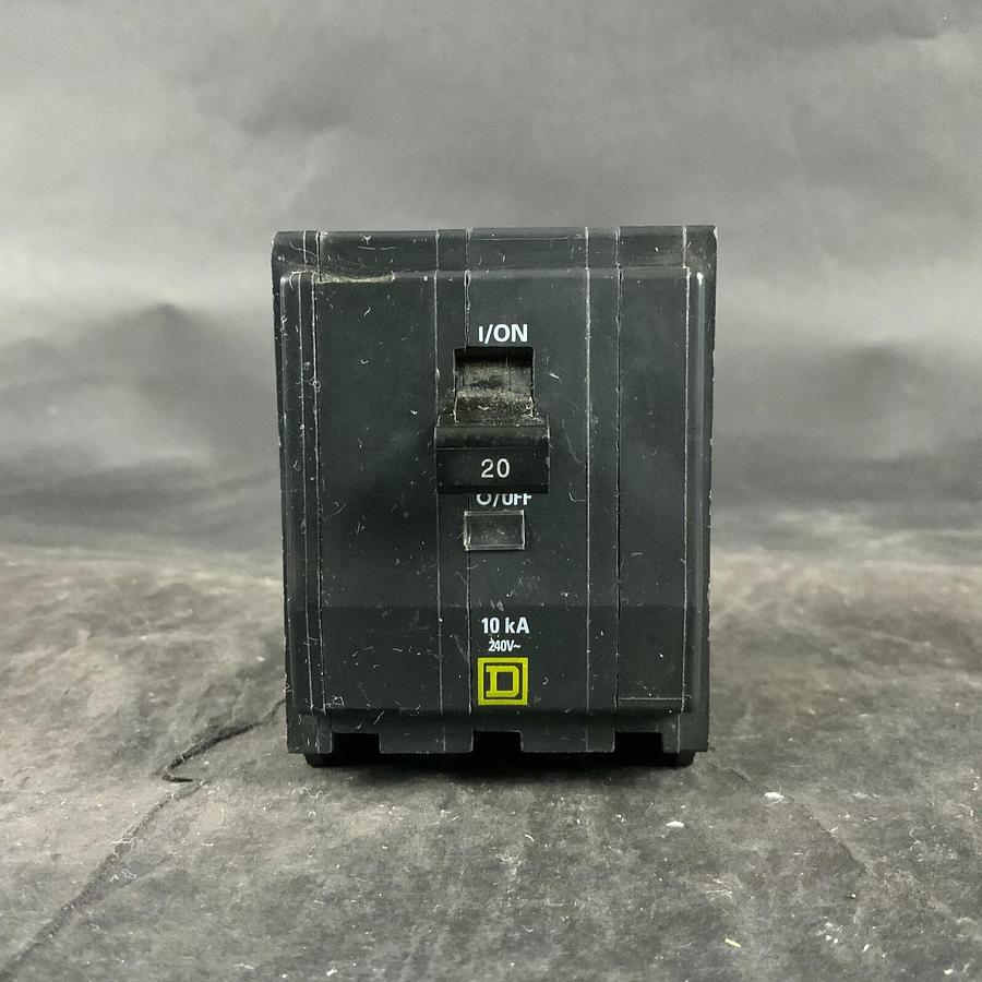 Used SQUARE D L-5663 CIRCUIT BREAKER ($20 OBO)