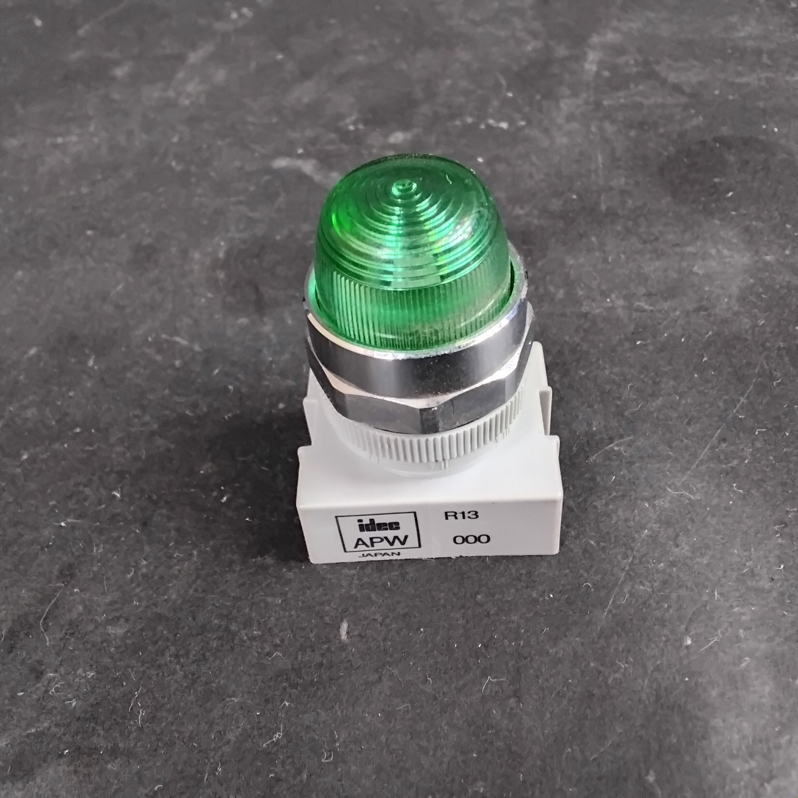 Used IDEC APW-199 PILOT LIGHT ($7 OBO)