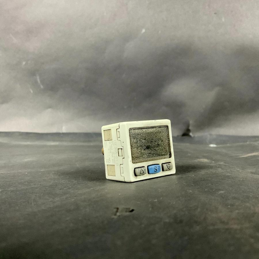 Used SMC ISE30A-01-B DIGITAL PRESSURE SWITCH ($30 OBO)