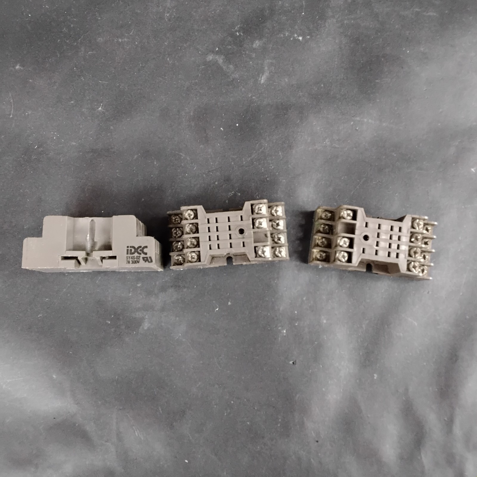 Used IDEC SY4S-02 RELAY SOCKETS ($8/EACH OBO)
