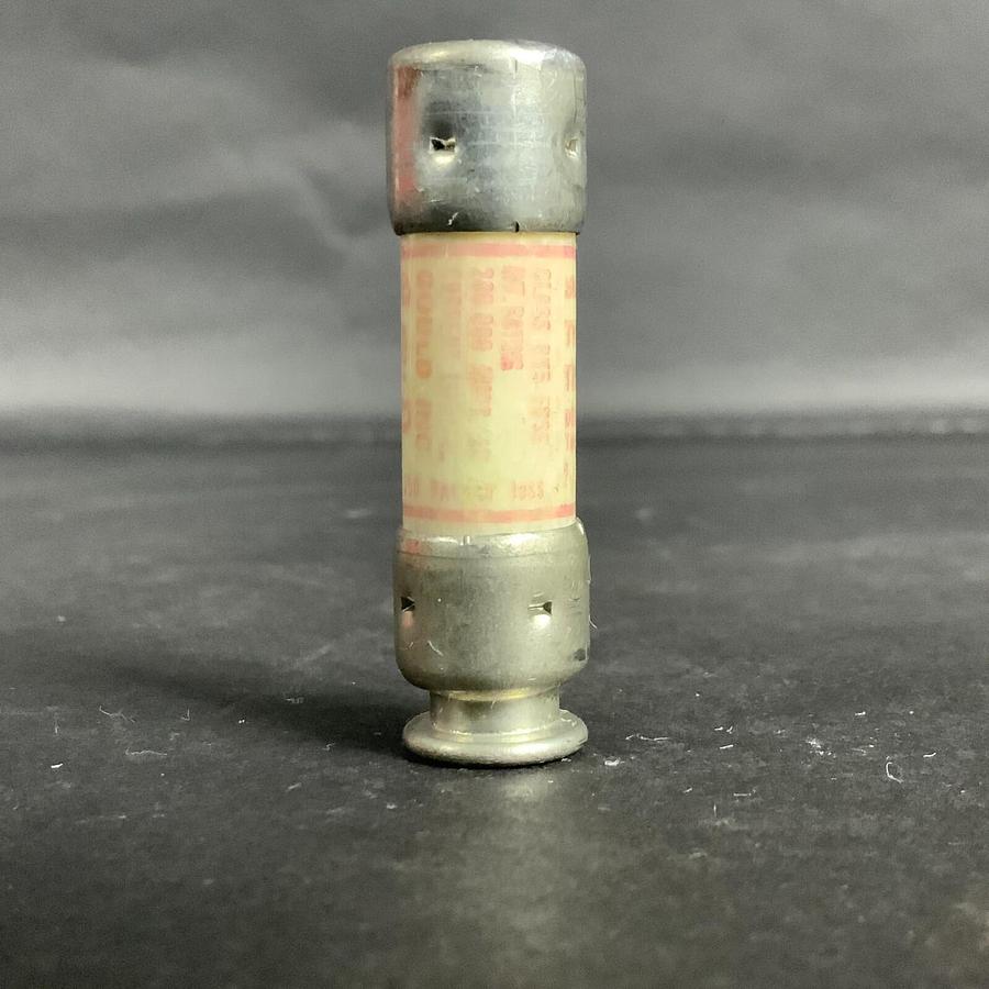 Used FERRAZ SHAWMUT TRI-ONIC TR2-1/2R FUSE ($4 OBO)