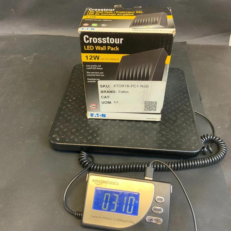 Used EATON XTOR1B-W-PC1 CROSSTOUR LED WALL PACK ($100 OBO)