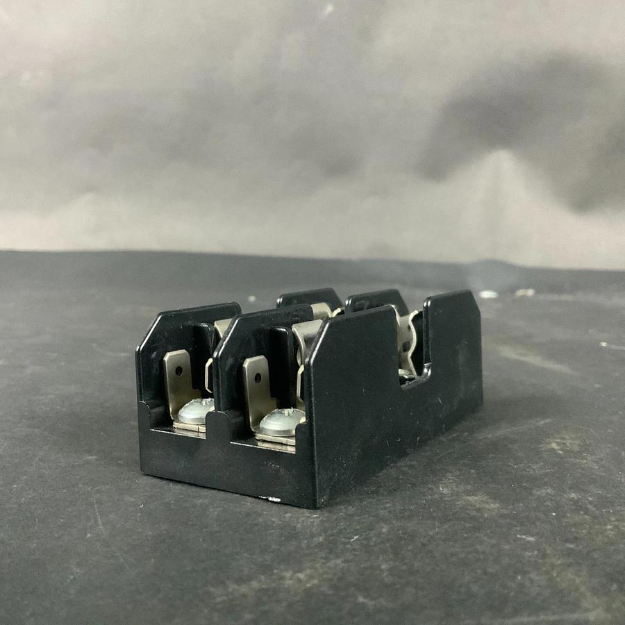 Used BUSSMANN BM6032SQ FUSE HOLDER ($10 OBO)