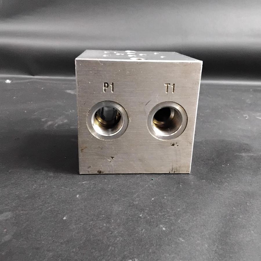 Used HYMA 2060404301 MANIFOLD BLOCK ($65 OBO)