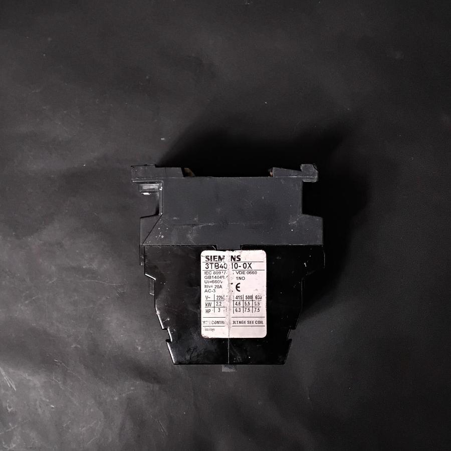 Used SIEMENS 3TB40-10-0X CONTACTOR ($23 OBO)