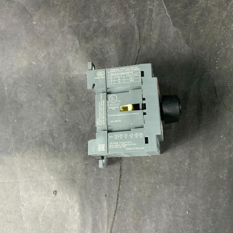 Used ABB OT40F3 DISCONNECT SWITCH ($20 OBO)