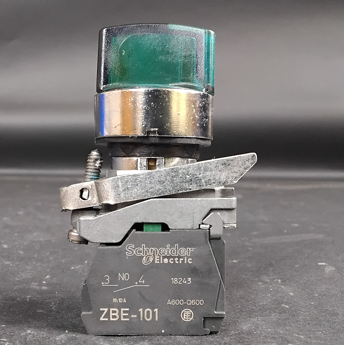 Used SCHNEIDER ZBE-101 GREEN SELECTOR SWITCH ($11 OBO)
