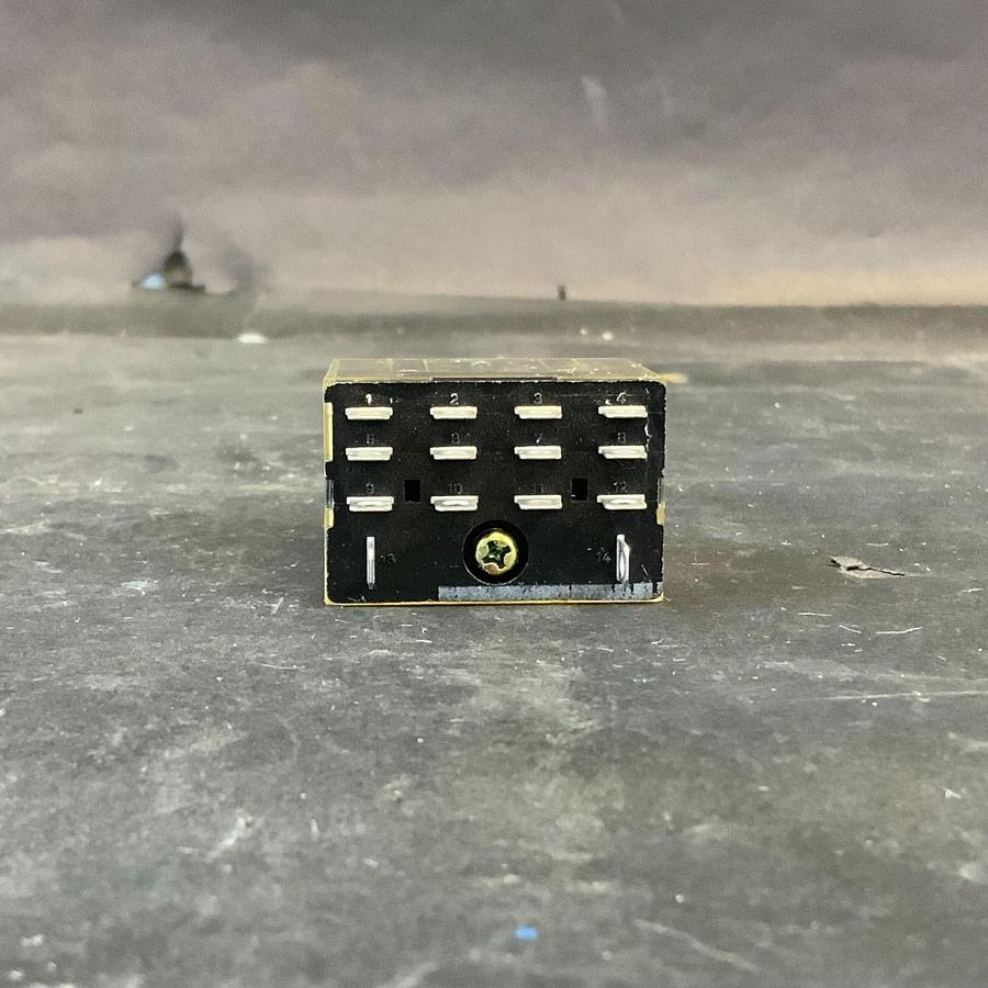 Used ALLEN BRADLEY 700-HF34A1 Relay ($10 OBO)