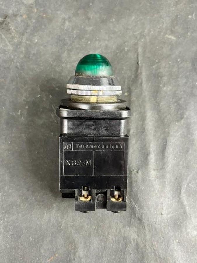 Used TELEMECANIQUE XB2-M GREEN PILOT LIGHT
