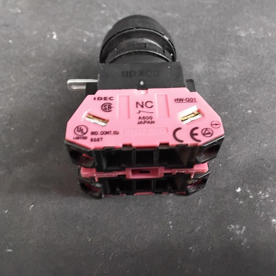 Used IDEC HW-CB02 CONTACT BLOCK ($6 OBO)