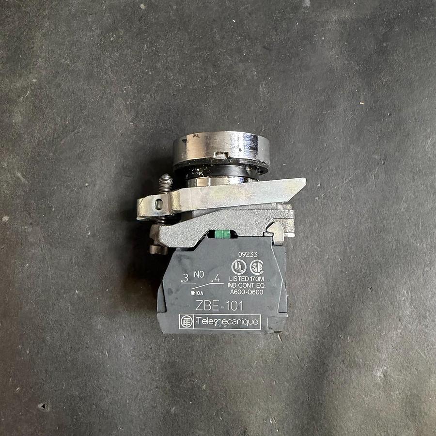 Used TELEMECANIQUE ZBE-101 GREEN PUSHBUTTON ($10 OBO)