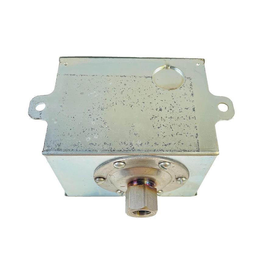 Used MERCOID AP-153 LOW PRESSURE CONTROL SWITCH DIAPHRAGM -10 TO 50 INCHES WATER