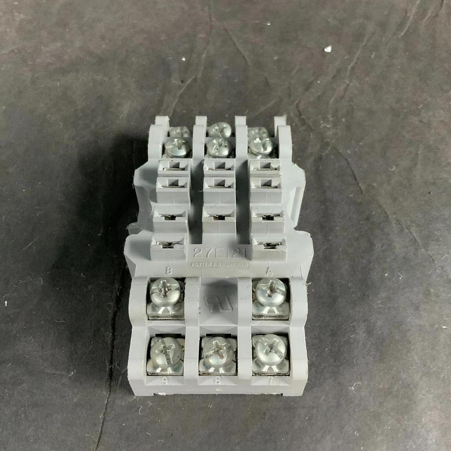 POTTER & BRUMFIELD 27E121 RELAY SOCKET ($7 OBO)