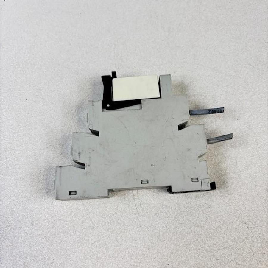 Used SIEMENS 5SX9100-HS CIRCUIT BREAKERS - GROUP OF 2