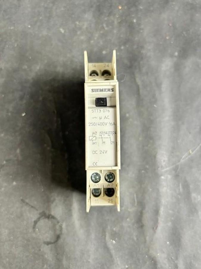 Used SIEMENS 5TT3076 SWITCHING RELAY