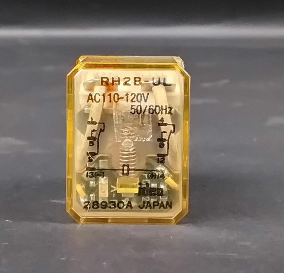Used IDEC RH2B-UL AC 110-120V RELAY ($ 10 OBO)