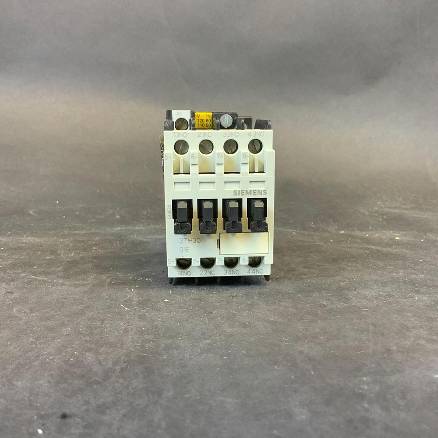 Used SIEMENS 3TH3031-0A CONTACTOR ($25 OBO)
