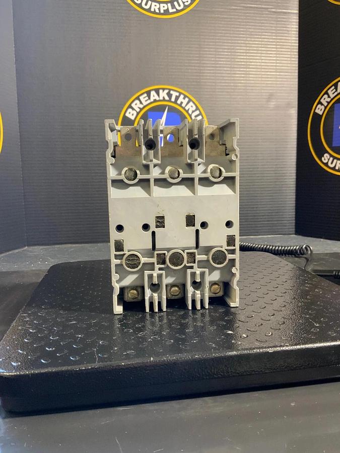 Used WESTINGHOUSE HFB3110 CIRCUIT BREAKER ($20 OBO)