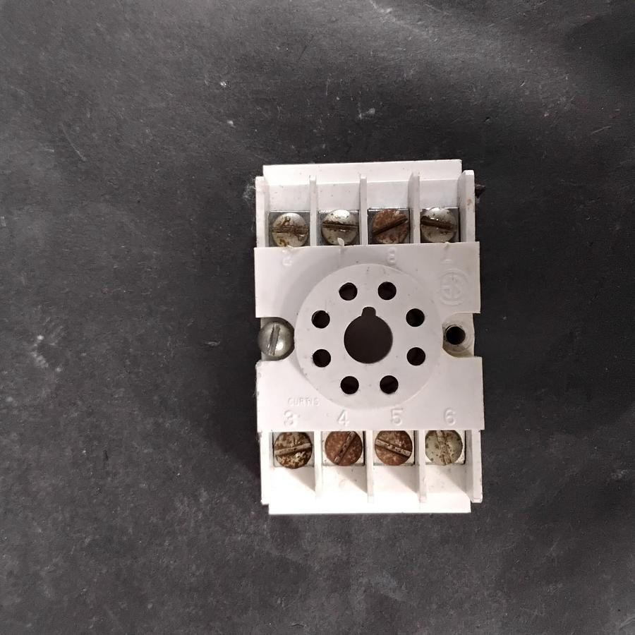 Used CURTIS INDUSTRIES CUS-8 RELAY SOCKET ($4 OBO)