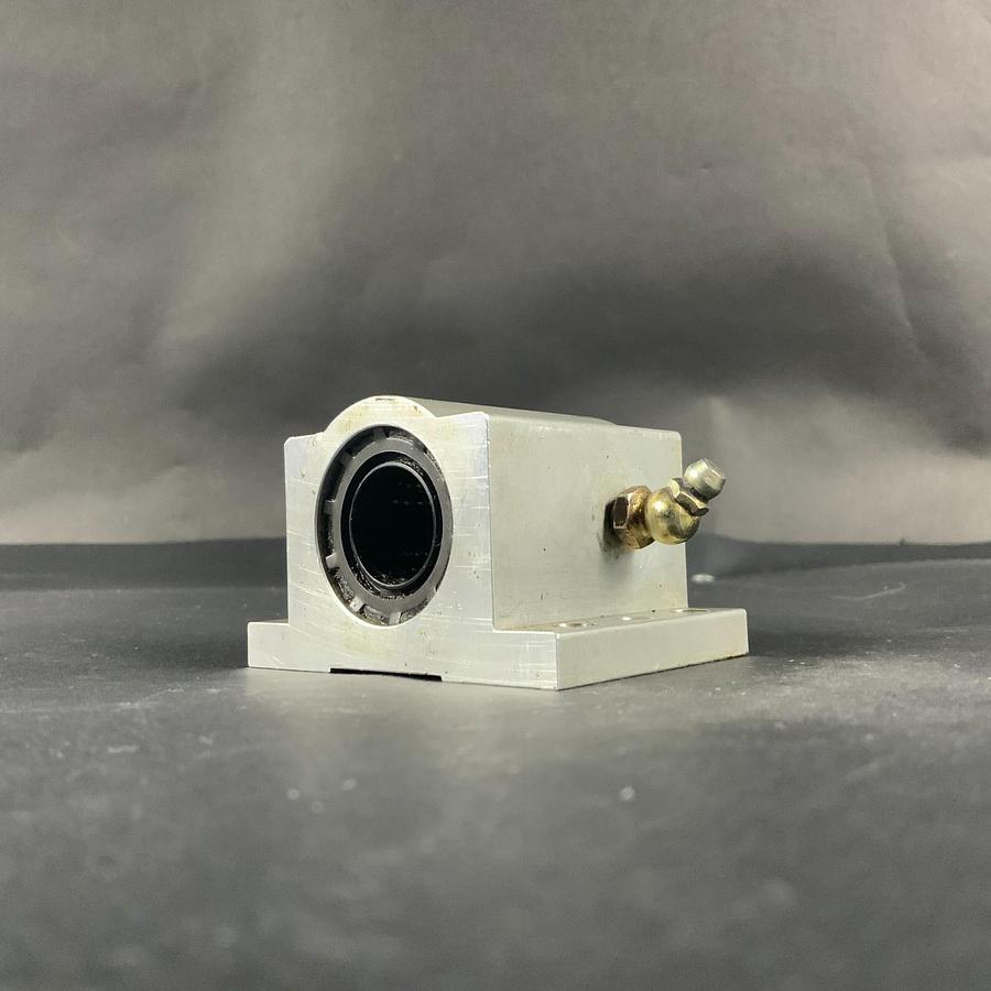 Used THOMSON INDUSTRIES SSUPB12 SUPER PILLOW BLOCK ($35 OBO)