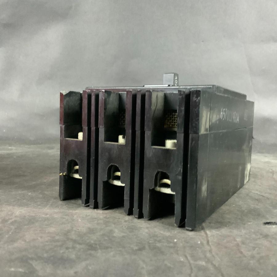 Used WESTINGHOUSE EH3040 CIRCUIT BREAKER ($80 OBO)
