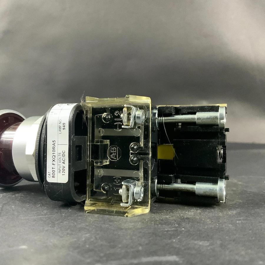 Used ALLEN BRADLEY 800T-FXQ10RA5 ILLUMINATED PUSH BUTTON ($70 OBO)