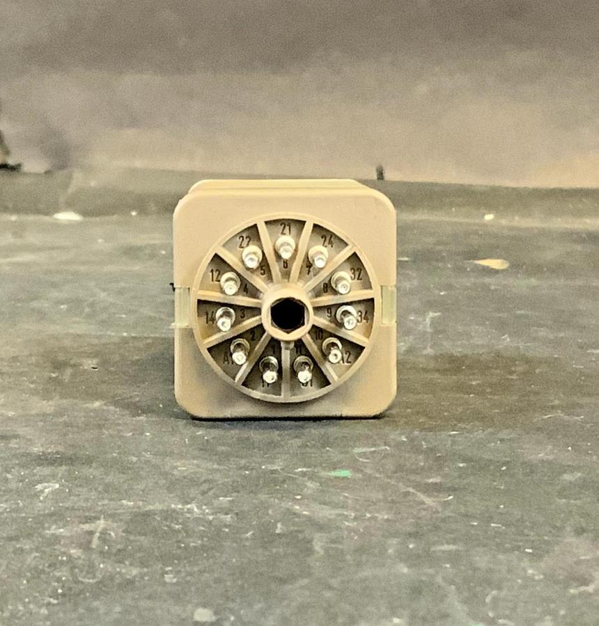 Used ALLEN BRADLEY 700-HA33A1 SERIES C ($10 OBO)