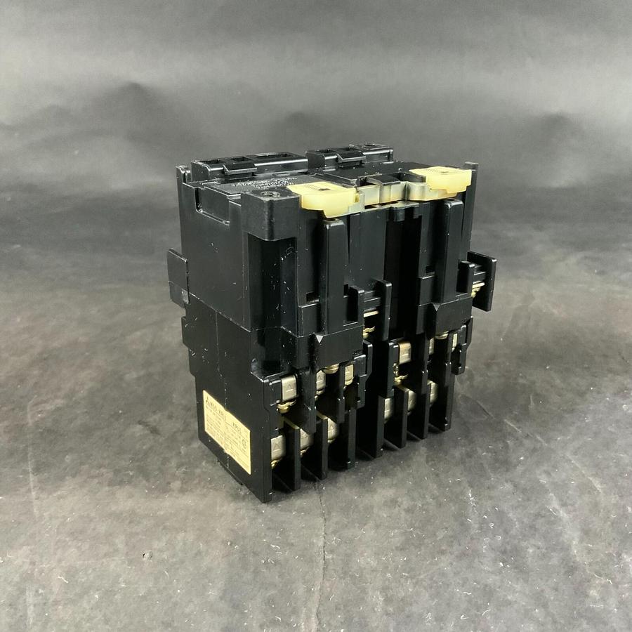 Used MITSUBISHI MSO-KR11 REVERSING STARTER ($20 OBO)