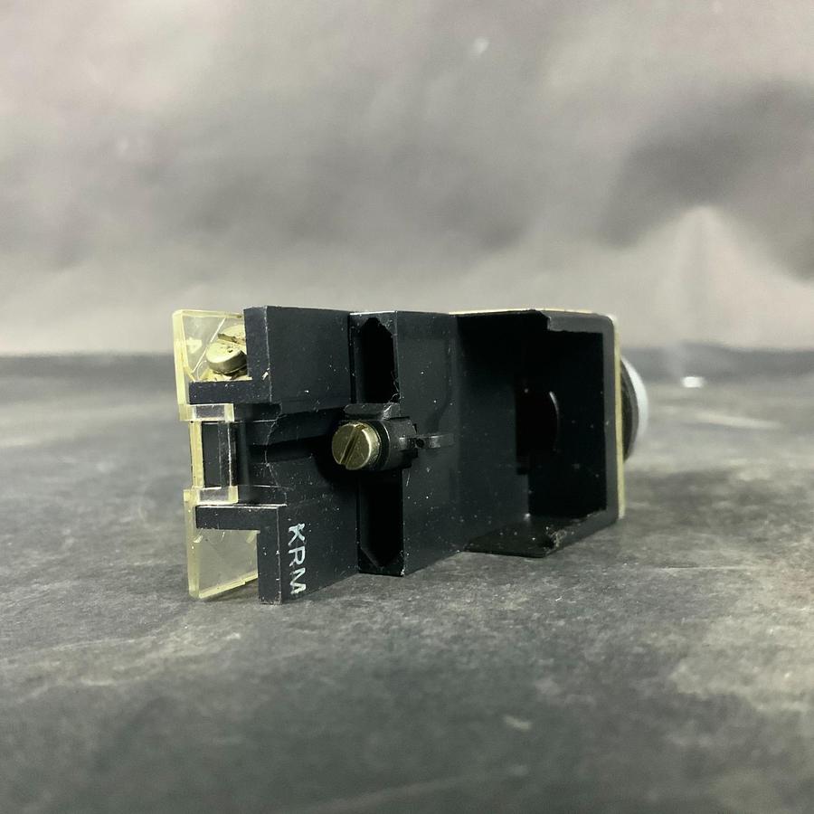 Used ALLEN BRADLEY 800MR-A3 SERIES A ORANGE PUSH BUTTON ($15 OBO)